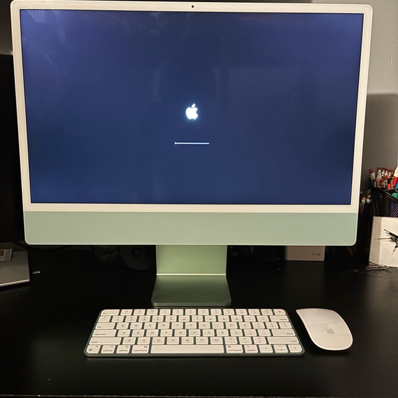 Apple iMac 24-inch - Mint Green - Picture 1 of 2